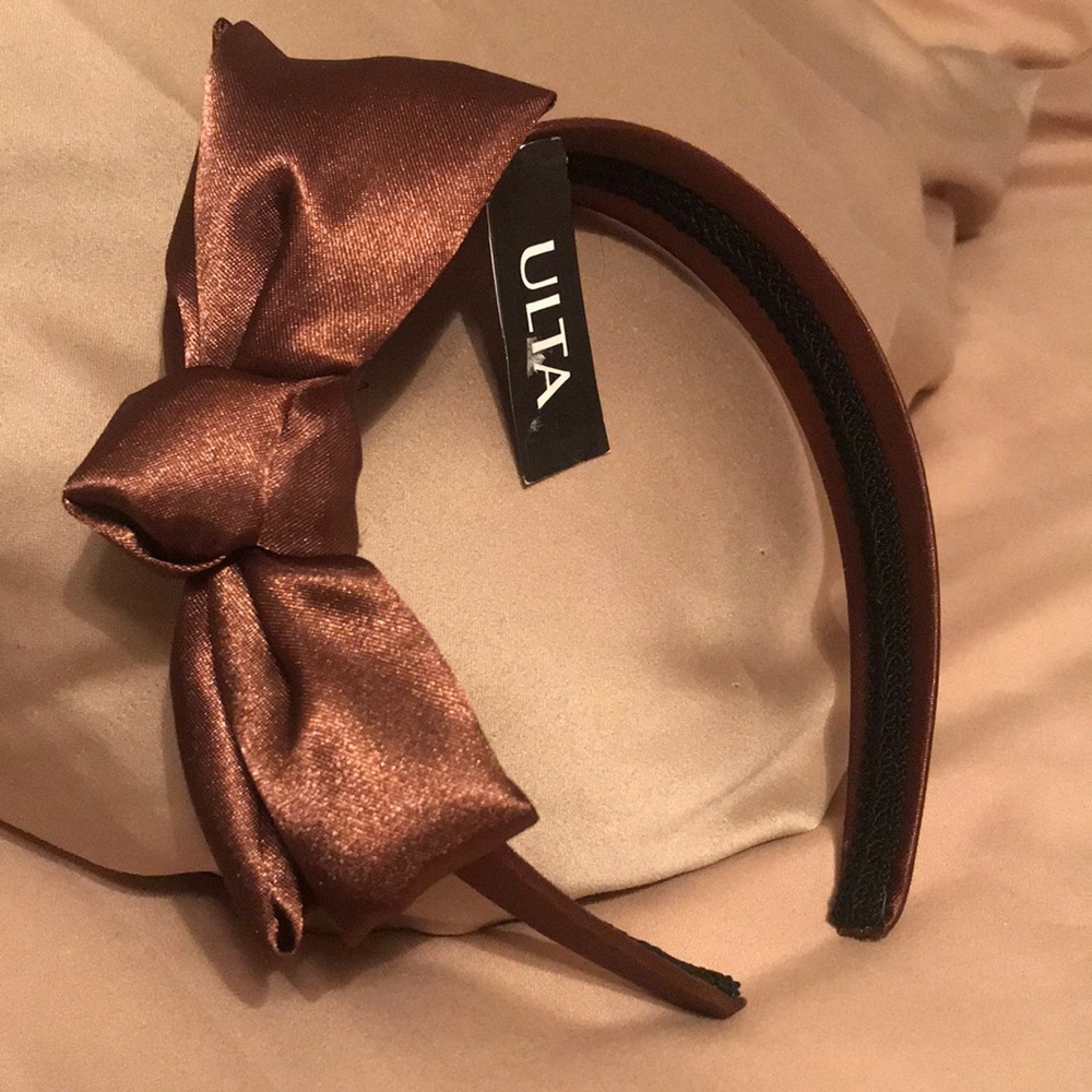 NWT Headband w/ Bow